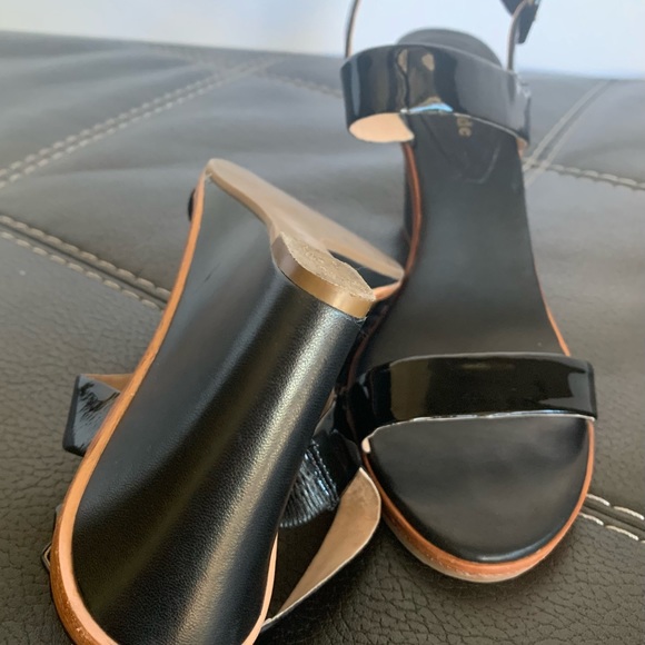 Kate Spade new york sandal Size 9 1/2 M - Picture 9 of 10